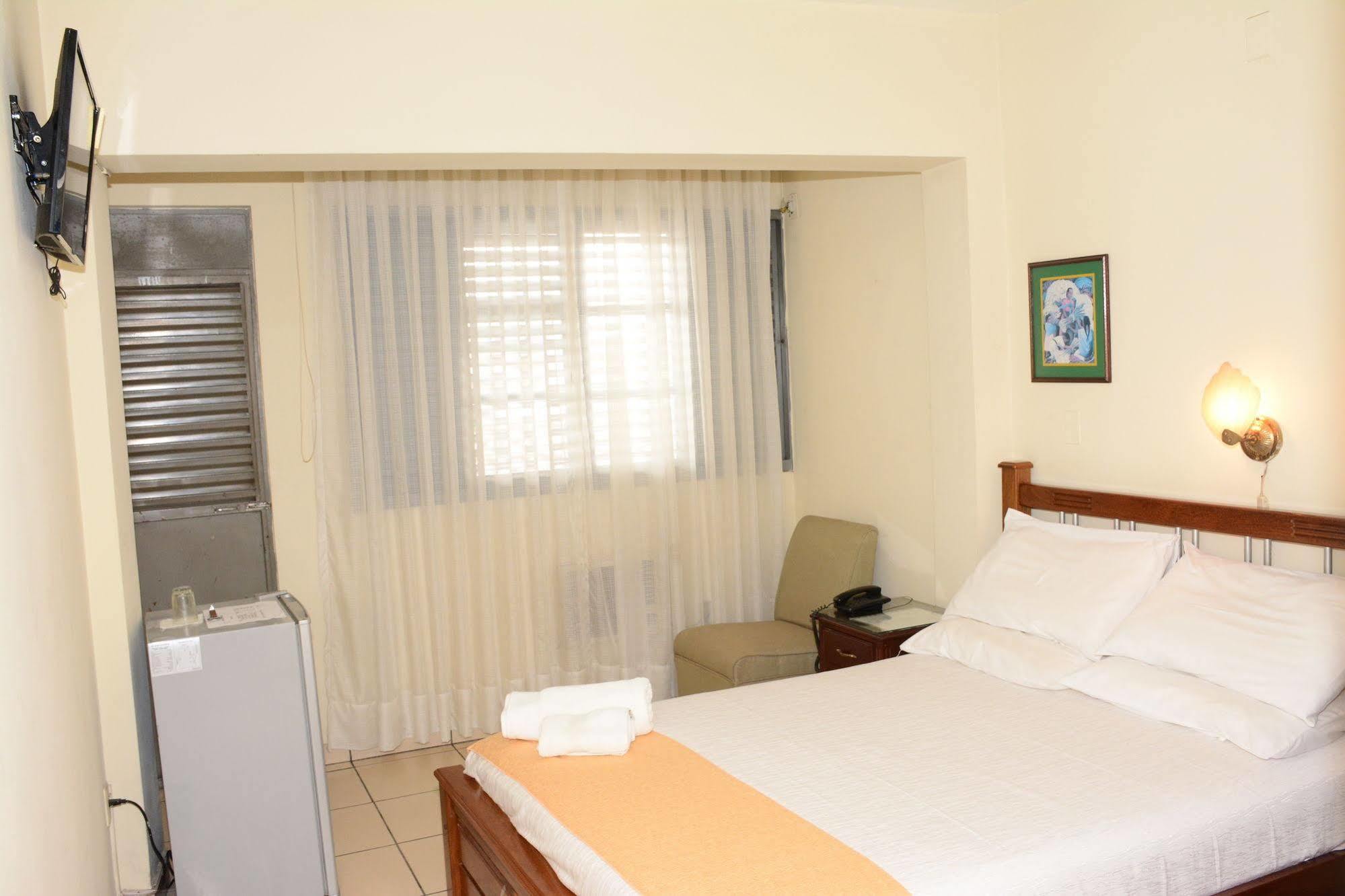 La Siesta Hotel Санта-Крус-де-ла-Сьерра Экстерьер фото